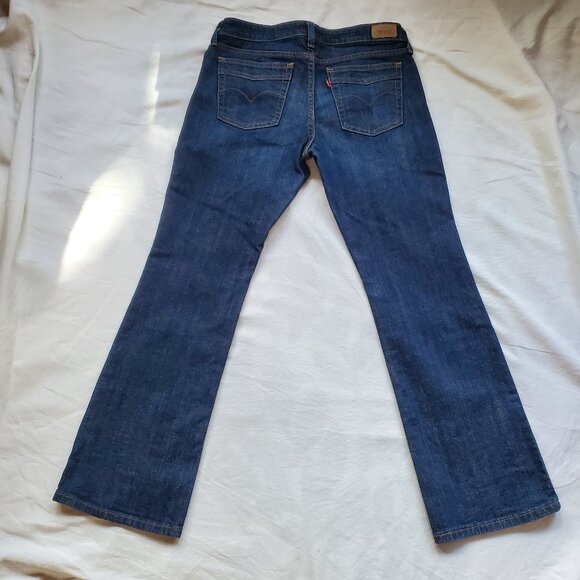 Levi's Low boot cut 545 blue jeans women's size 6 mid to darkish wash great cond - Picture 3 of 16